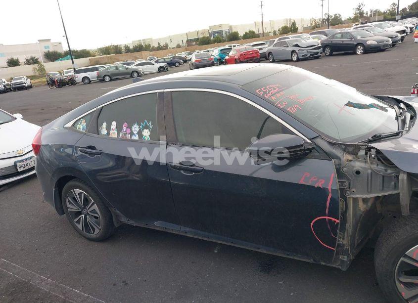 Photo 14 of 2018 Honda Civic EX-T (VIN JHMFC1F32JX037311)