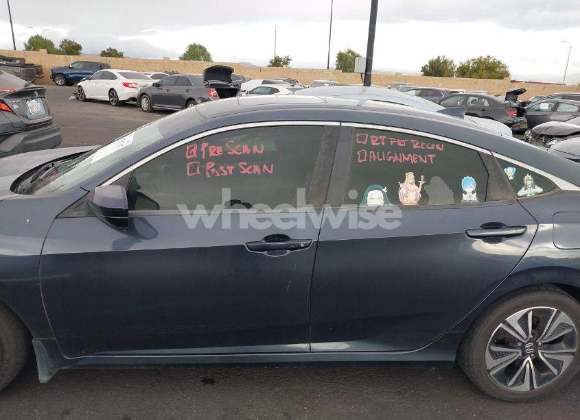 Photo 15 of 2018 Honda Civic EX-T (VIN JHMFC1F32JX037311)