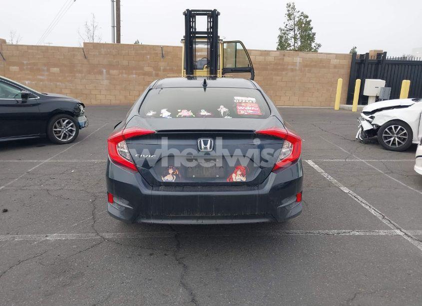 Photo 17 of 2018 Honda Civic EX-T (VIN JHMFC1F32JX037311)