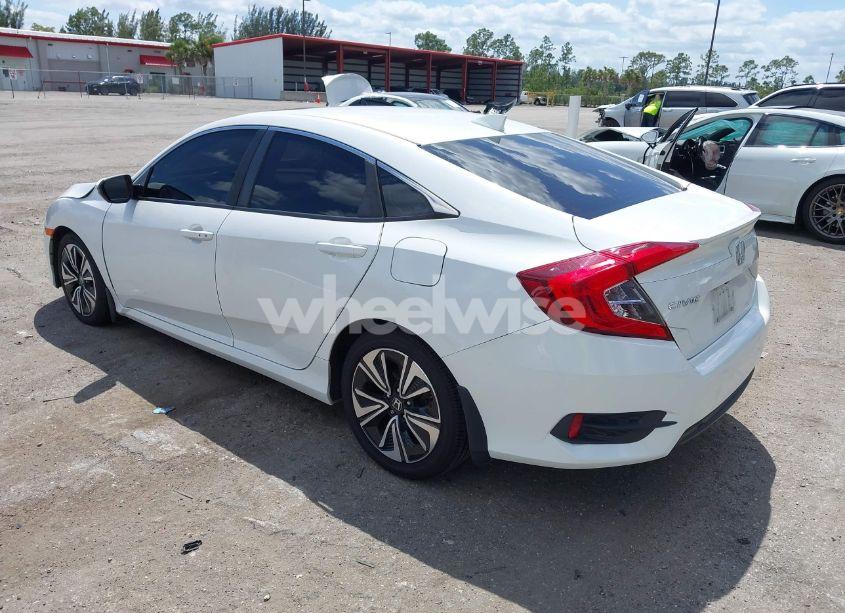 Photo 3 of 2018 Honda Civic EX-T (VIN JHMFC1F33JX034711)