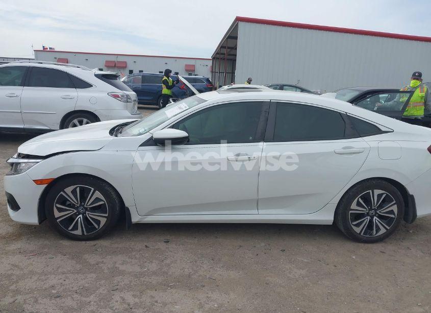 Photo 14 of 2018 Honda Civic EX-T (VIN JHMFC1F33JX037978)