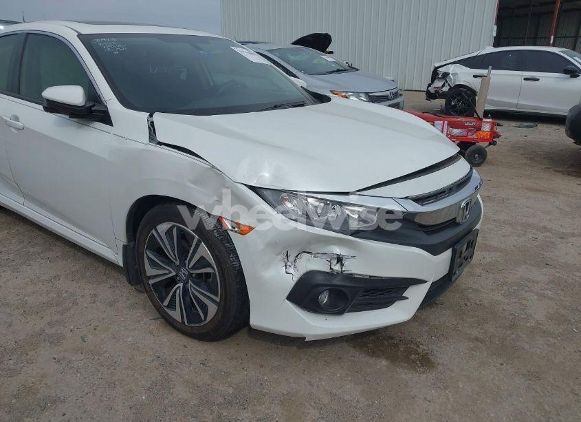 Photo 6 of 2018 Honda Civic EX-T (VIN JHMFC1F33JX037978)