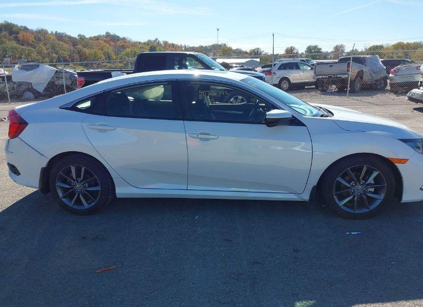 Photo 13 of 2019 Honda Civic EX (VIN JHMFC1F33KX008434)