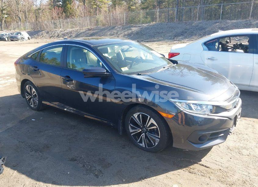 2018 Honda Civic EX-T (VIN JHMFC1F34JX015827) main photo