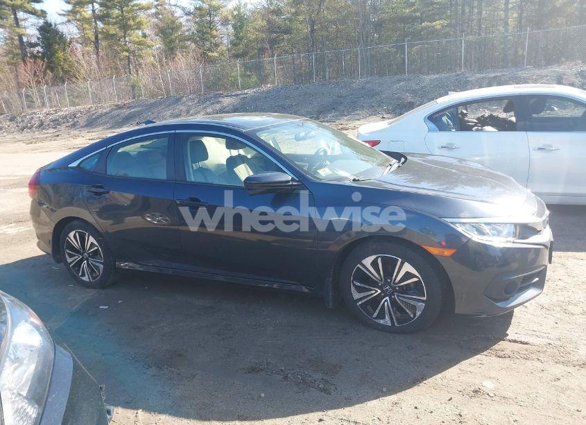 Photo 13 of 2018 Honda Civic EX-T (VIN JHMFC1F34JX015827)