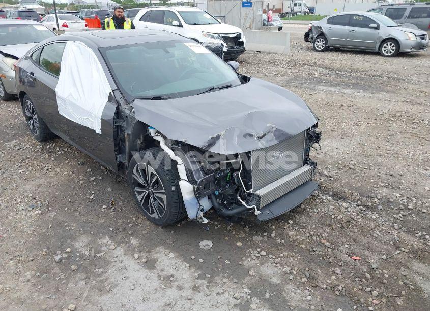 2018 Honda Civic EX-T (VIN JHMFC1F34JX027556) main photo