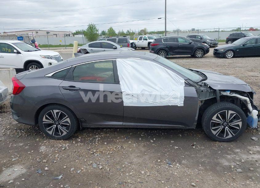 Photo 14 of 2018 Honda Civic EX-T (VIN JHMFC1F34JX027556)