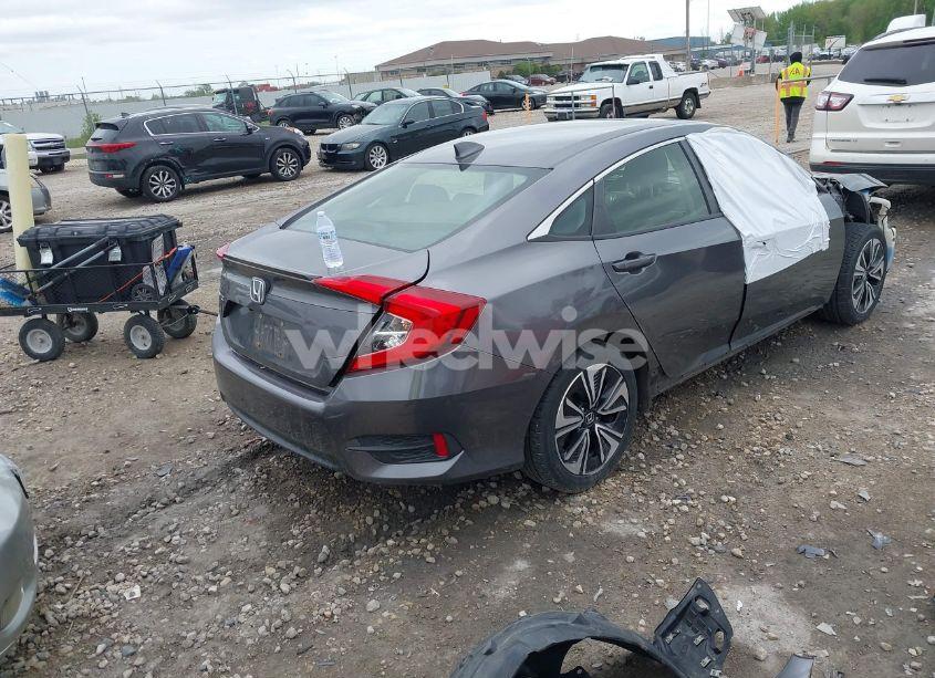 Photo 4 of 2018 Honda Civic EX-T (VIN JHMFC1F34JX027556)