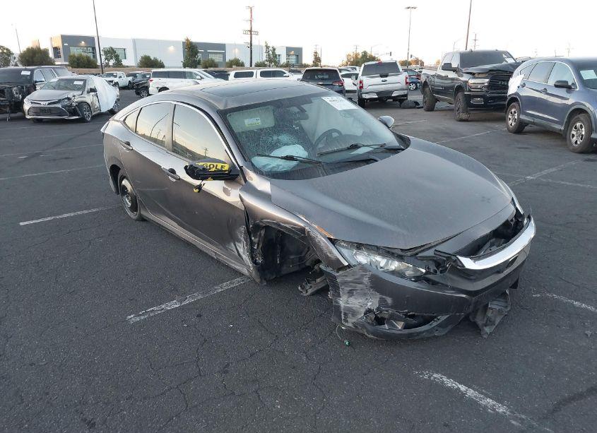 2018 Honda Civic EX-T (VIN JHMFC1F34JX039111) main photo