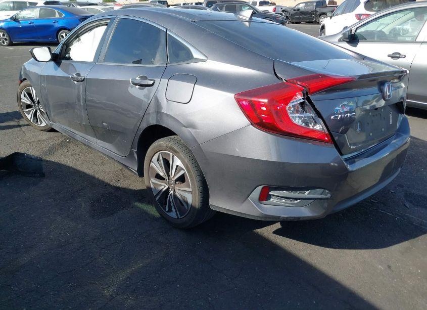 Photo 3 of 2018 Honda Civic EX-T (VIN JHMFC1F34JX039111)