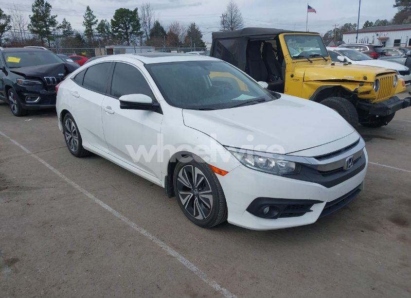 2018 Honda Civic EX-T (VIN JHMFC1F35JX020695) main photo