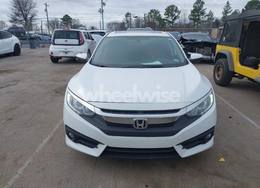 Photo 12 of 2018 Honda Civic EX-T (VIN JHMFC1F35JX020695)