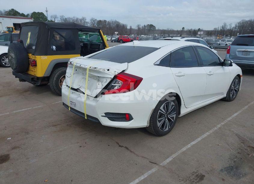 Photo 4 of 2018 Honda Civic EX-T (VIN JHMFC1F35JX020695)