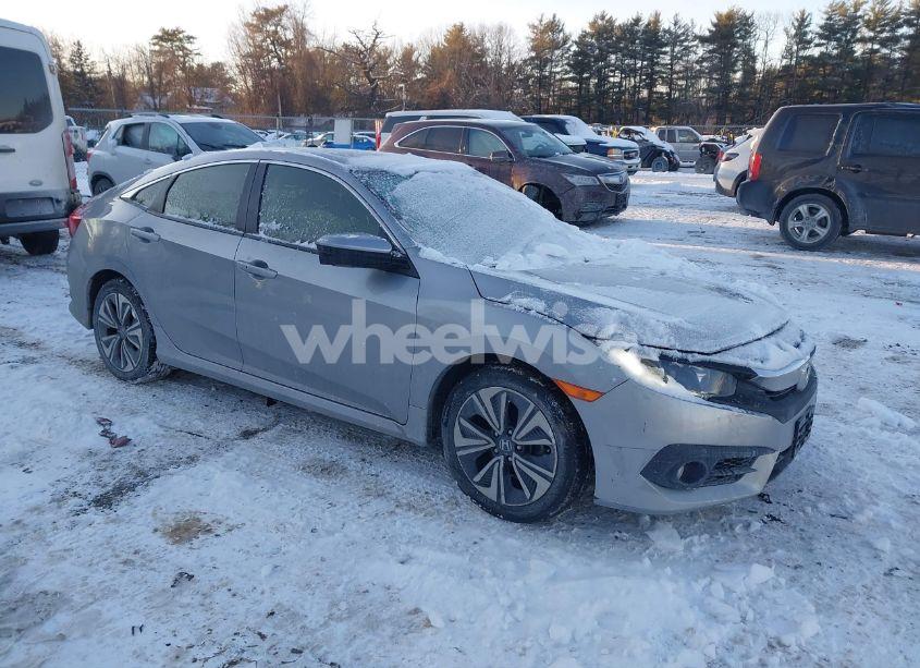 2018 Honda Civic EX-T (VIN JHMFC1F35JX032832) main photo