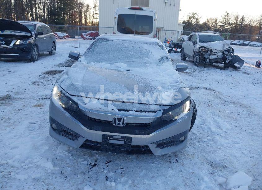 Photo 12 of 2018 Honda Civic EX-T (VIN JHMFC1F35JX032832)