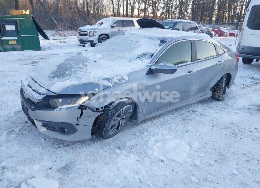 Photo 2 of 2018 Honda Civic EX-T (VIN JHMFC1F35JX032832)