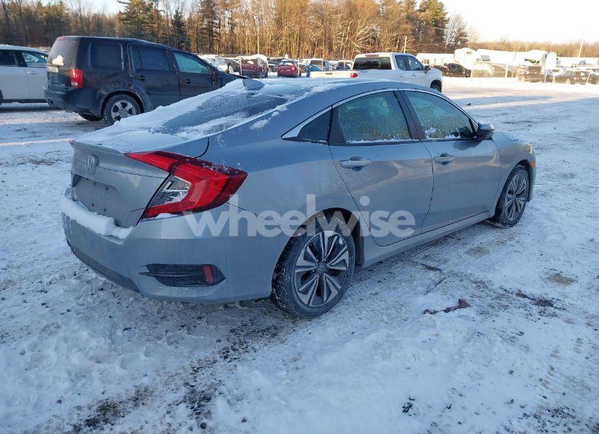 Photo 4 of 2018 Honda Civic EX-T (VIN JHMFC1F35JX032832)