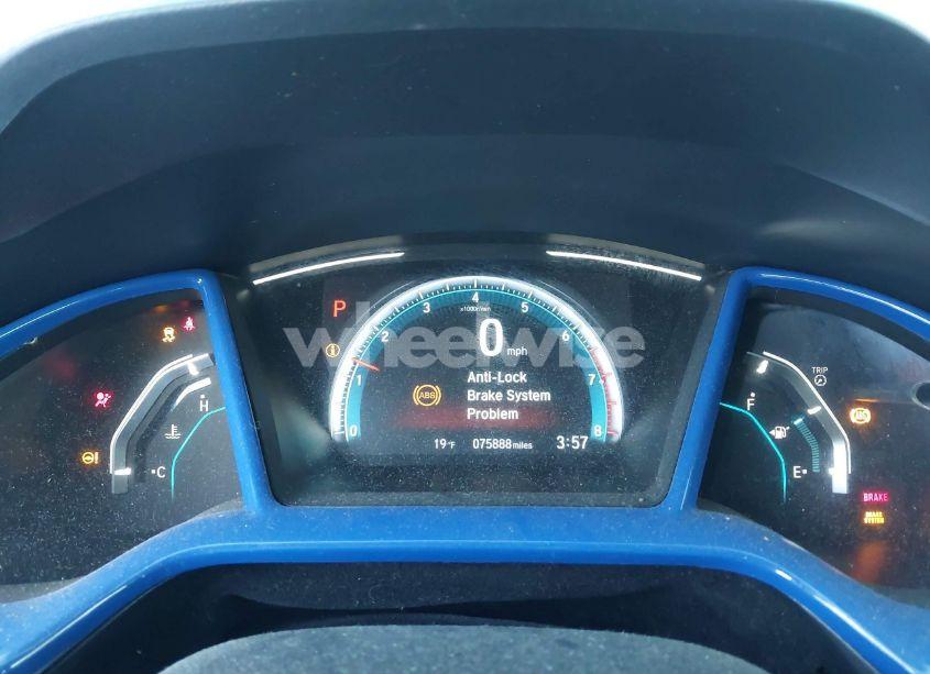 Photo 7 of 2018 Honda Civic EX-T (VIN JHMFC1F35JX032832)