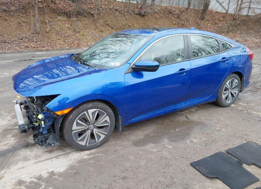 Photo 2 of 2018 Honda Civic EX-T (VIN JHMFC1F35JX037464)