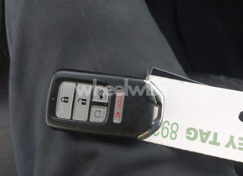 Photo 11 of 2018 Honda Civic EX-T (VIN JHMFC1F36JX008085)