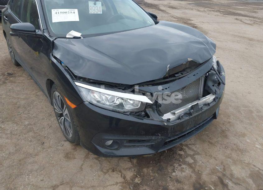 Photo 6 of 2018 Honda Civic EX-T (VIN JHMFC1F36JX008085)