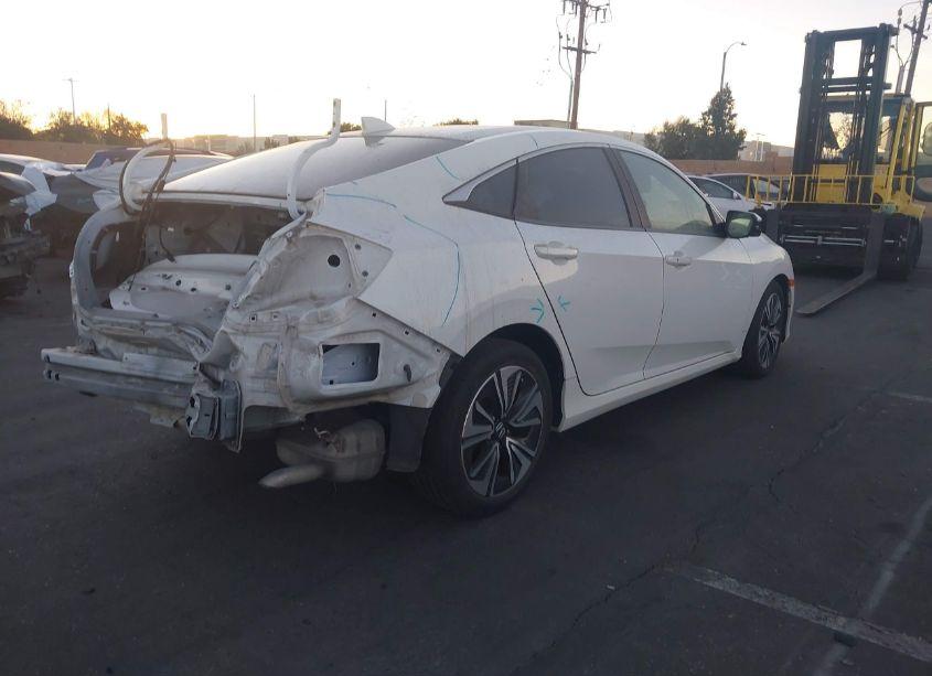 Photo 4 of 2018 Honda Civic EX-T (VIN JHMFC1F36JX009270)