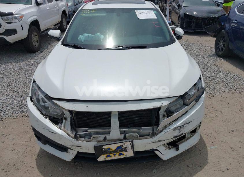 Photo 12 of 2018 Honda Civic EX-T (VIN JHMFC1F36JX012072)