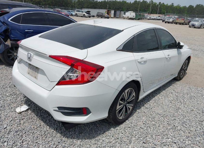 Photo 4 of 2018 Honda Civic EX-T (VIN JHMFC1F36JX012072)