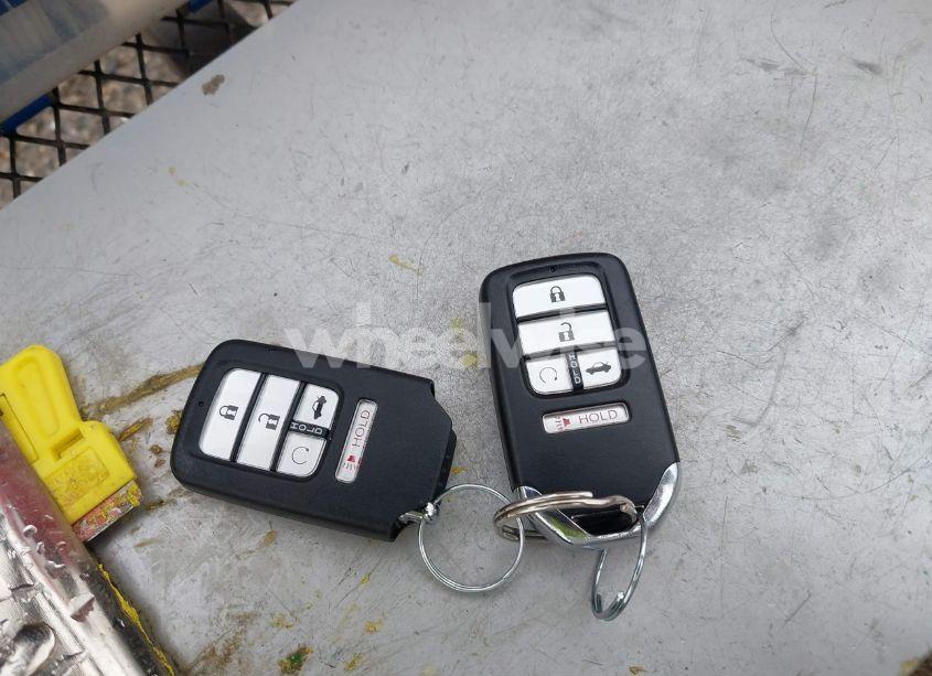 Photo 11 of 2018 Honda Civic EX-T (VIN JHMFC1F36JX018454)