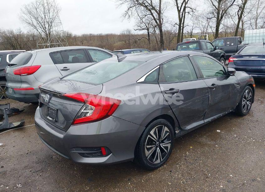 Photo 4 of 2018 Honda Civic EX-T (VIN JHMFC1F36JX018454)
