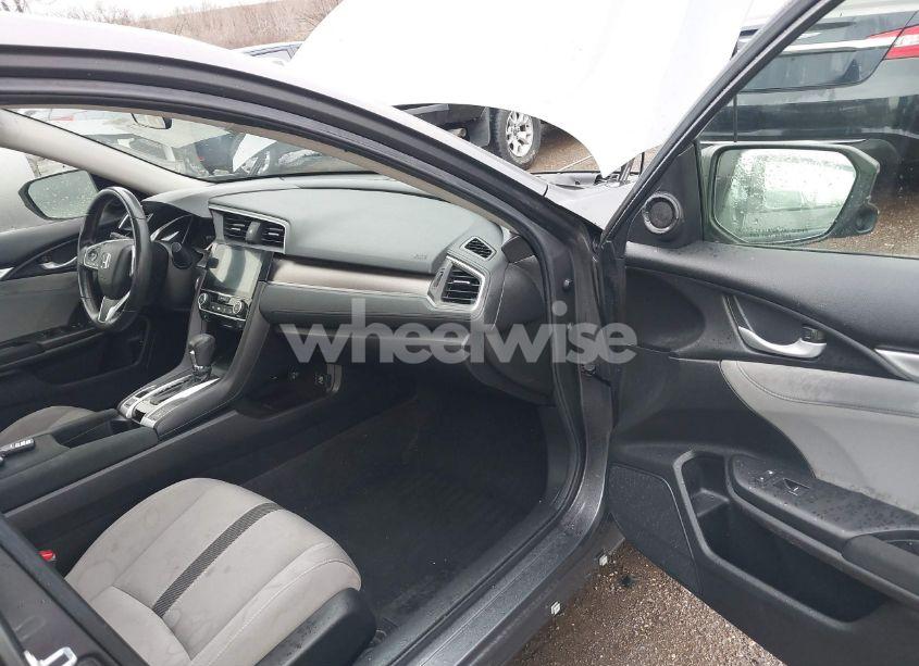 Photo 5 of 2018 Honda Civic EX-T (VIN JHMFC1F36JX018454)