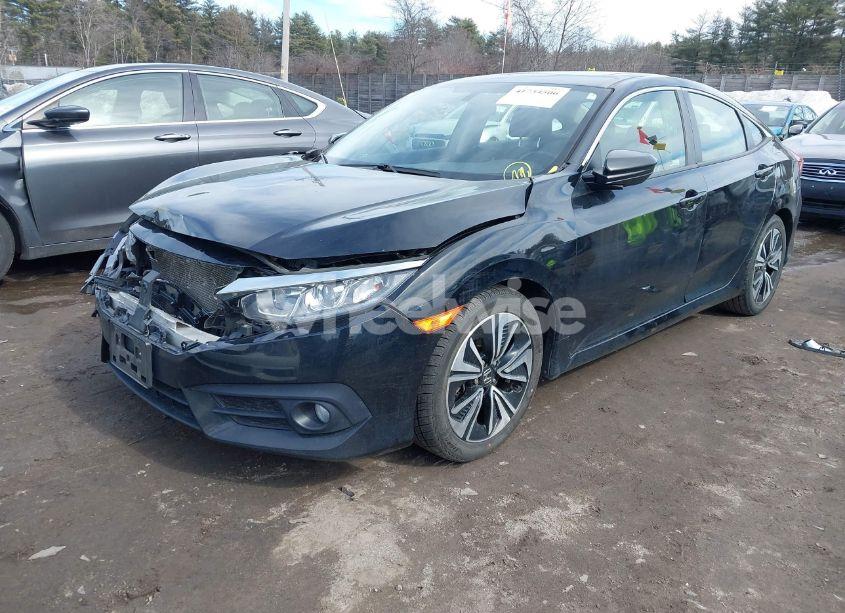 Photo 2 of 2018 Honda Civic EX-T (VIN JHMFC1F36JX021404)