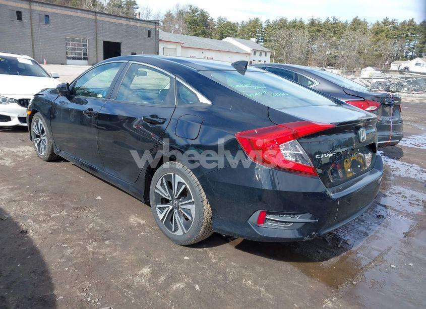 Photo 3 of 2018 Honda Civic EX-T (VIN JHMFC1F36JX021404)
