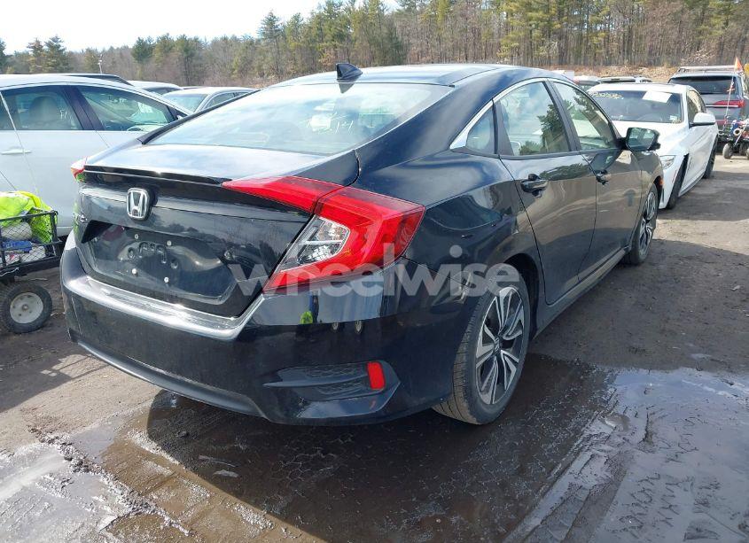 Photo 4 of 2018 Honda Civic EX-T (VIN JHMFC1F36JX021404)