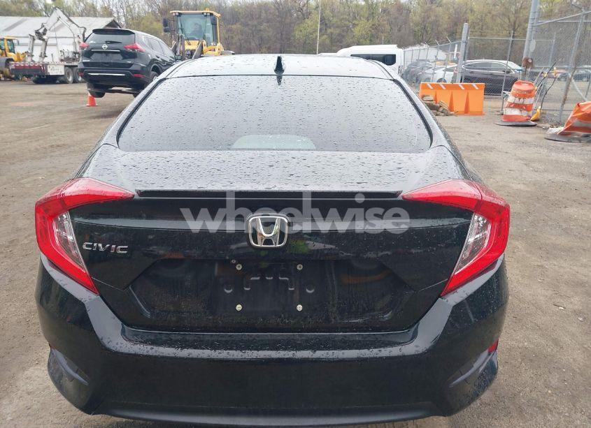 Photo 16 of 2018 Honda Civic EX-T (VIN JHMFC1F36JX035397)