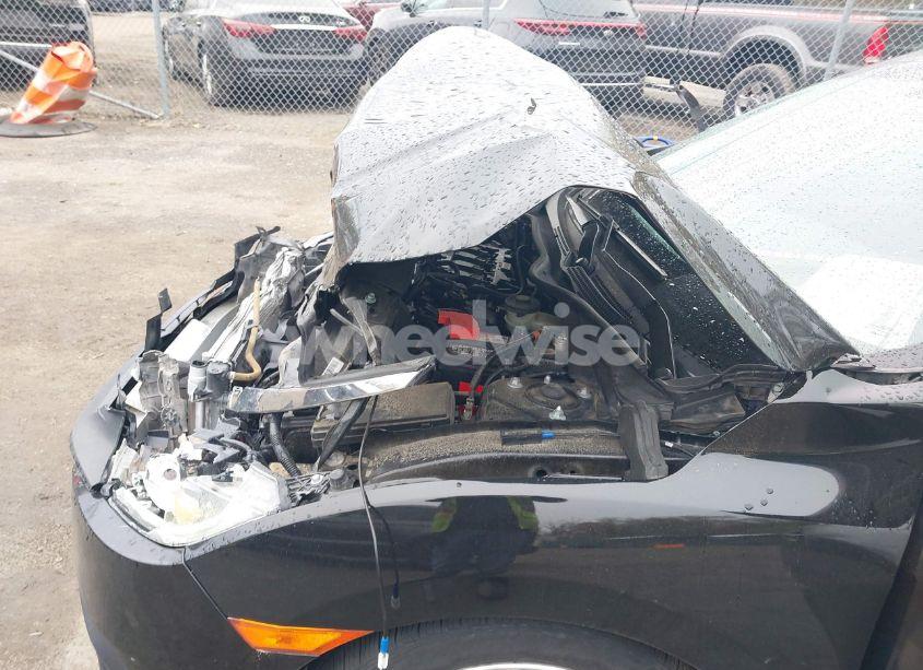 Photo 18 of 2018 Honda Civic EX-T (VIN JHMFC1F36JX035397)