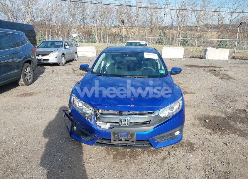 Photo 12 of 2018 Honda Civic EX-T (VIN JHMFC1F36JX035867)