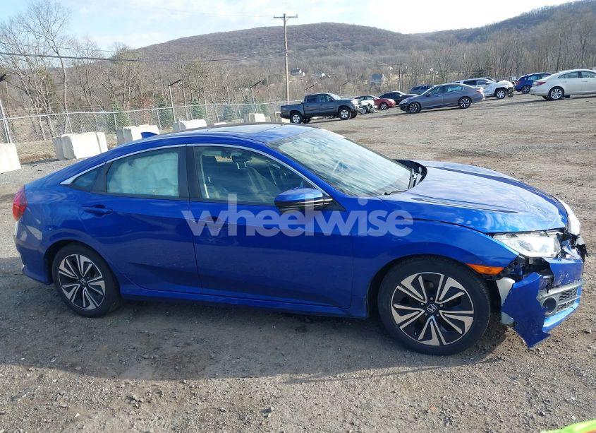 Photo 13 of 2018 Honda Civic EX-T (VIN JHMFC1F36JX035867)