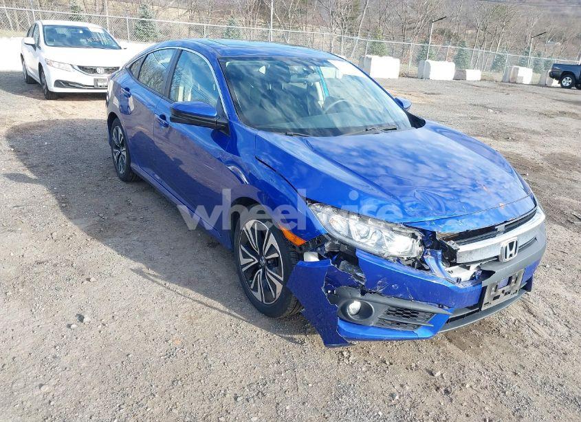 Photo 6 of 2018 Honda Civic EX-T (VIN JHMFC1F36JX035867)