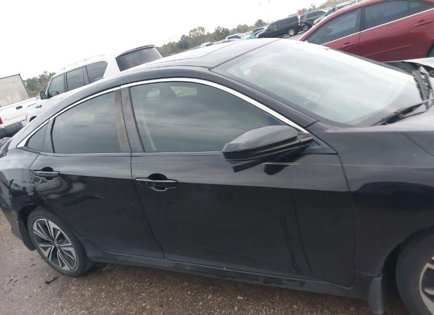 Photo 13 of 2018 Honda Civic EX-T (VIN JHMFC1F37JX007494)