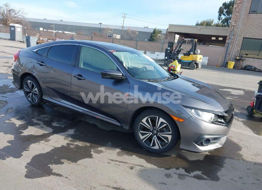 2018 Honda Civic EX-T (VIN JHMFC1F37JX017636) main photo