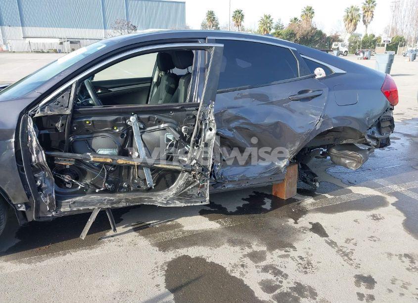 Photo 6 of 2018 Honda Civic EX-T (VIN JHMFC1F37JX017636)