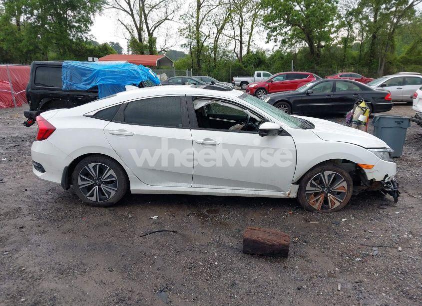 Photo 13 of 2018 Honda Civic EX-T (VIN JHMFC1F37JX020679)