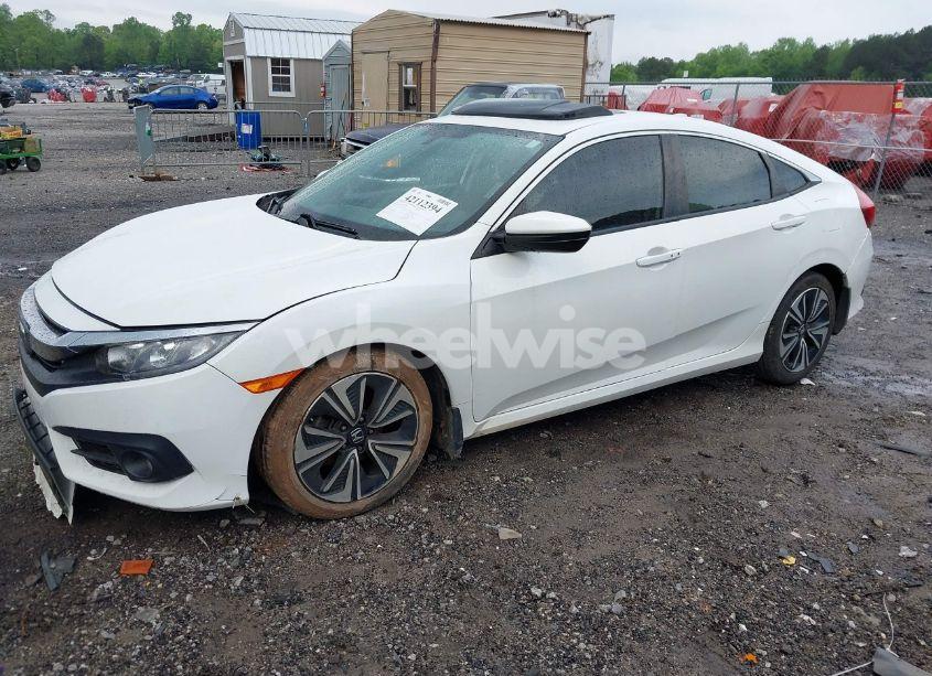 Photo 2 of 2018 Honda Civic EX-T (VIN JHMFC1F37JX020679)