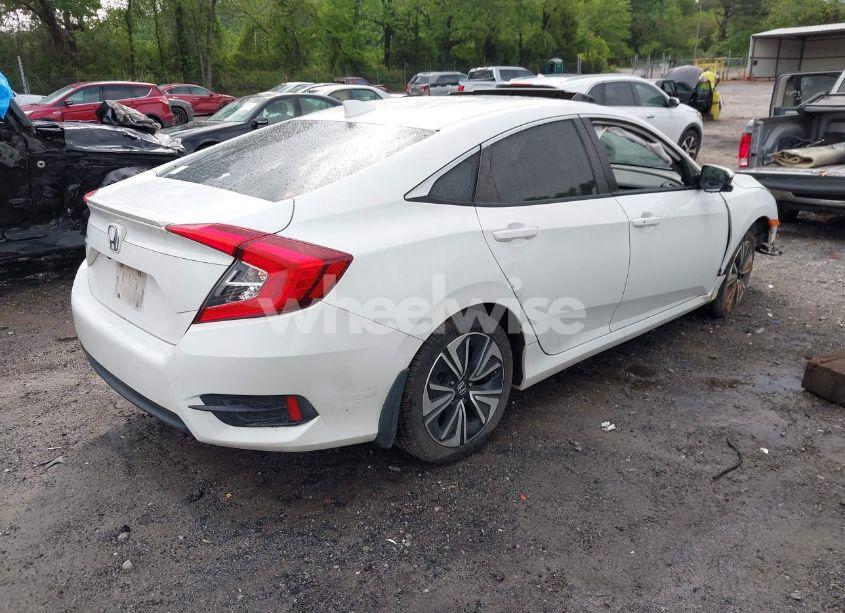 Photo 4 of 2018 Honda Civic EX-T (VIN JHMFC1F37JX020679)
