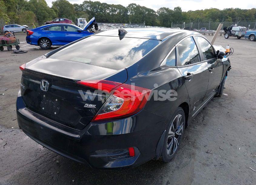 Photo 4 of 2018 Honda Civic EX-T (VIN JHMFC1F37JX023498)