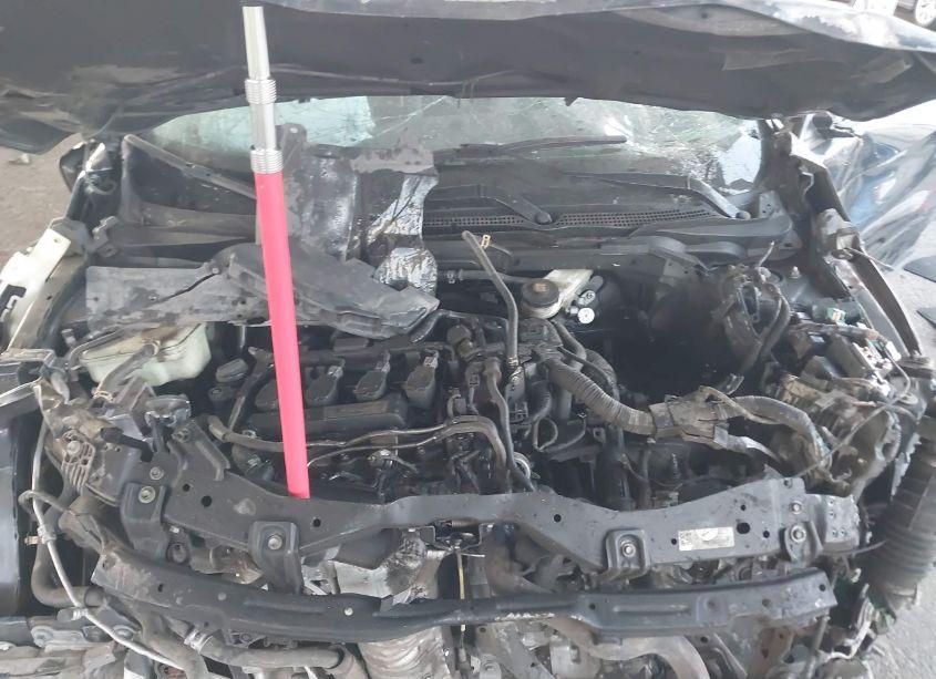 Photo 10 of 2018 Honda Civic EX-T (VIN JHMFC1F37JX034680)