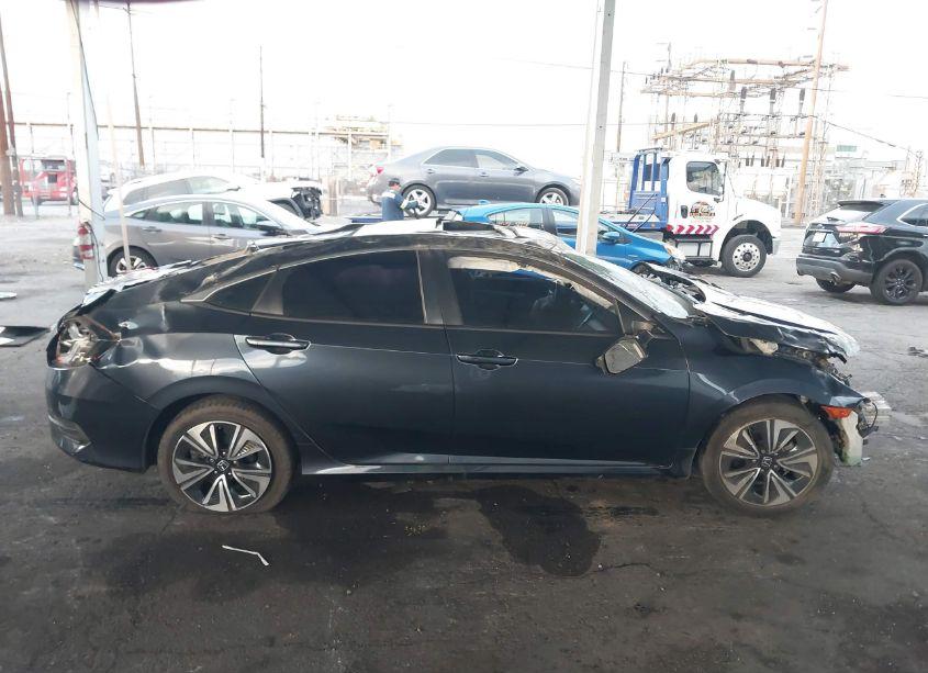 Photo 13 of 2018 Honda Civic EX-T (VIN JHMFC1F37JX034680)
