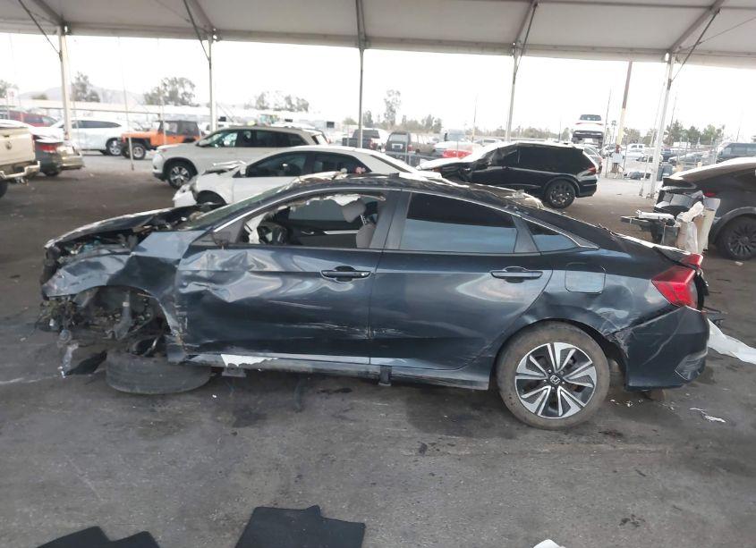 Photo 14 of 2018 Honda Civic EX-T (VIN JHMFC1F37JX034680)