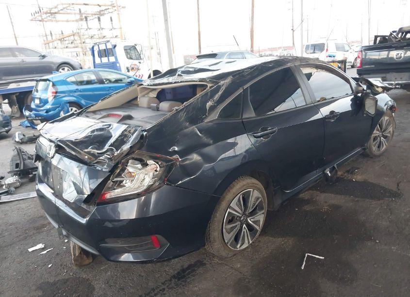 Photo 4 of 2018 Honda Civic EX-T (VIN JHMFC1F37JX034680)